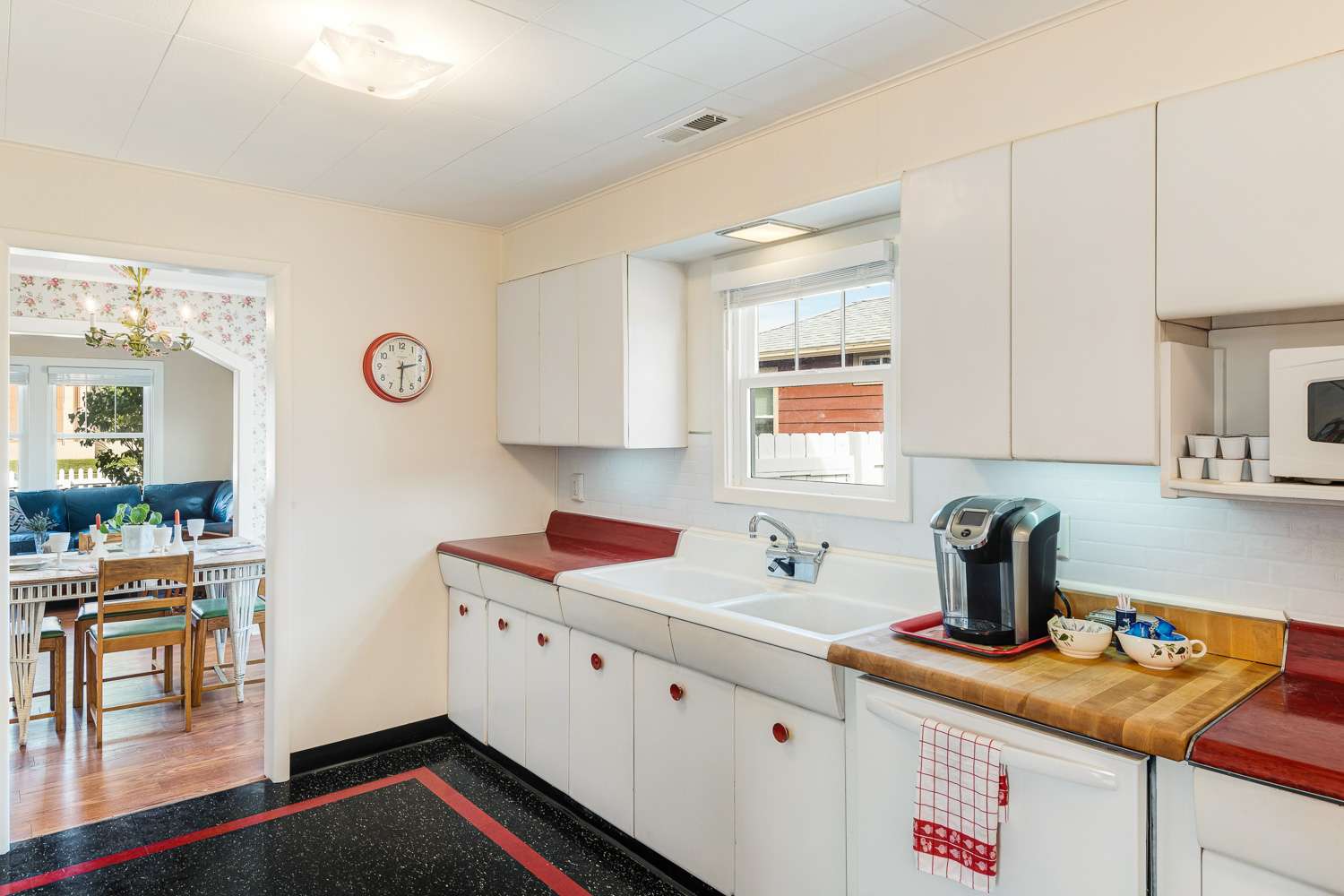 Noble House by Stahancyk House, Kitchen