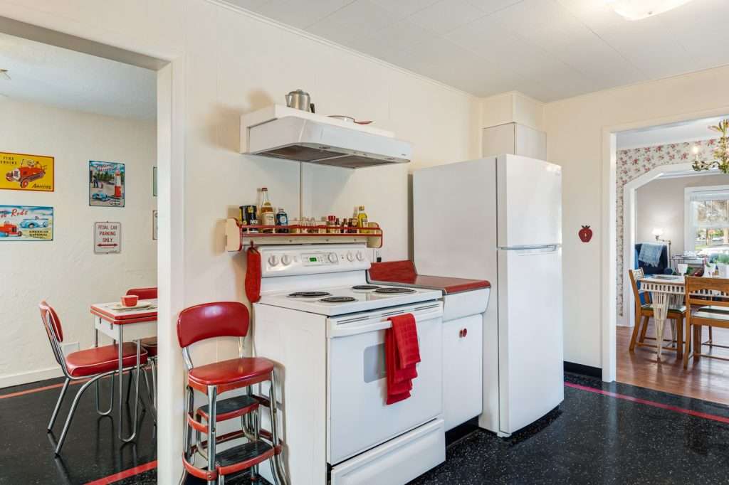 Noble House by Stahancyk House, Kitchen