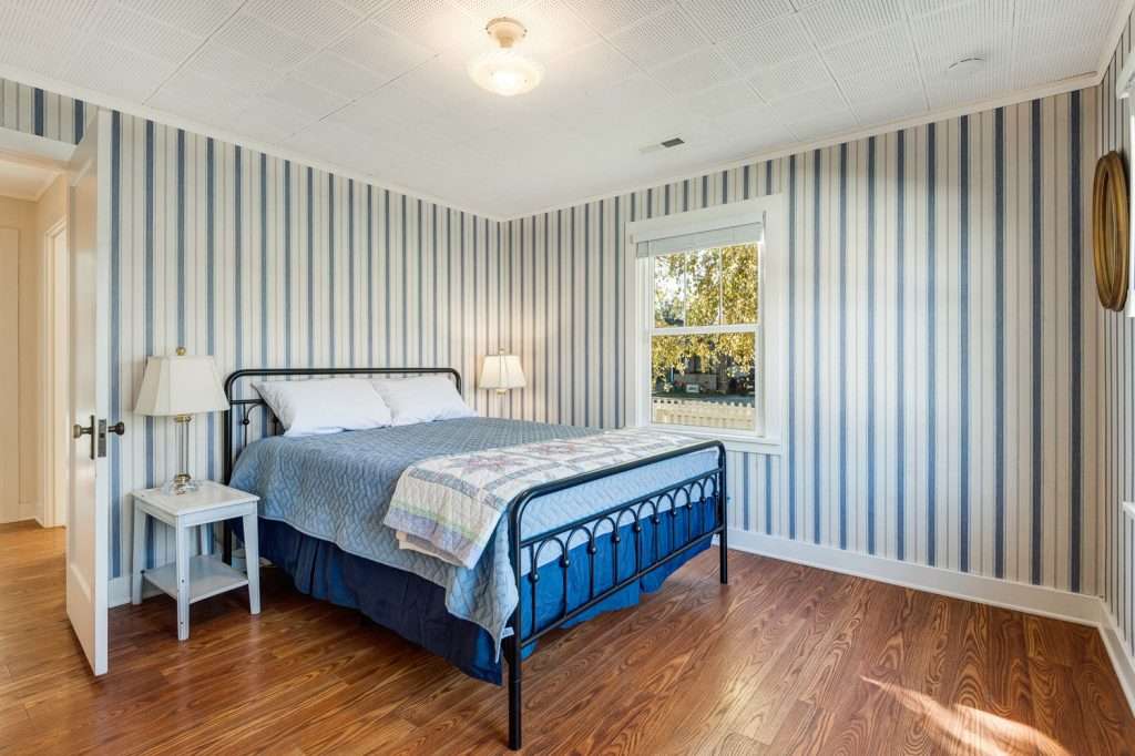 Noble House, Prineville, Oregon