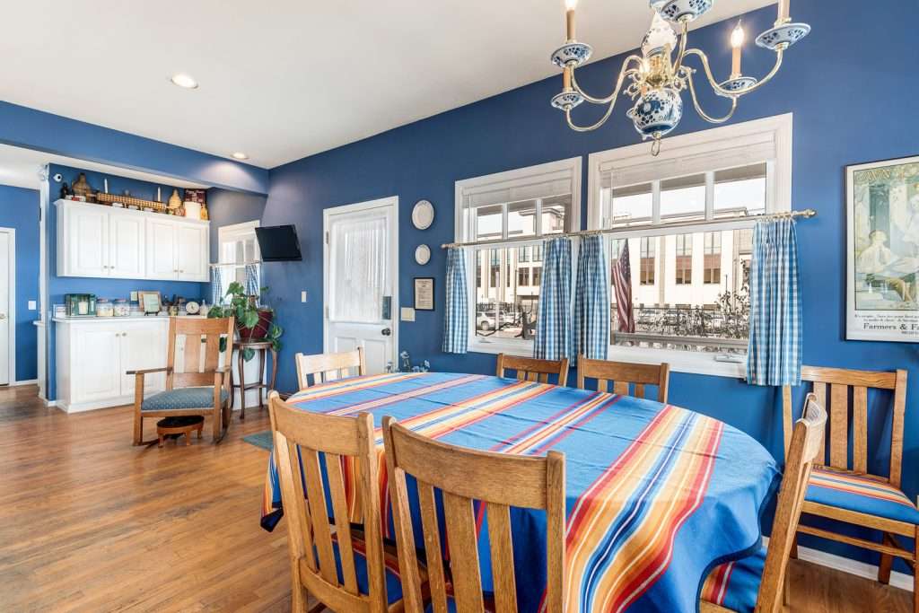 Stahancyk House, kitchen table