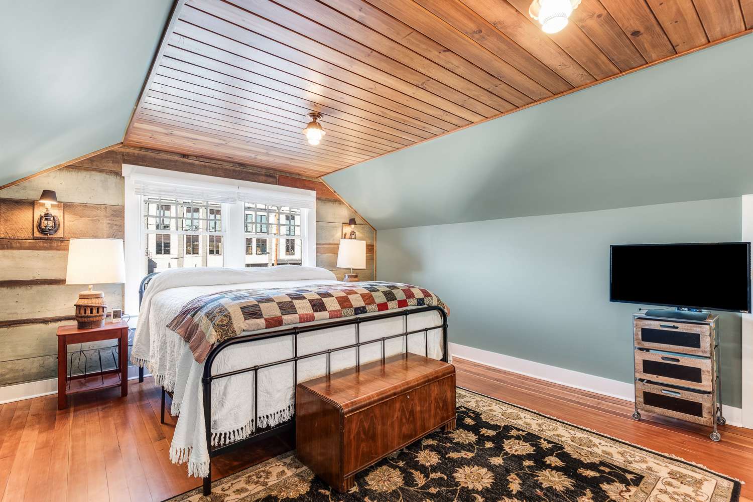 Noble House by Stahancyk House, Bedrooms